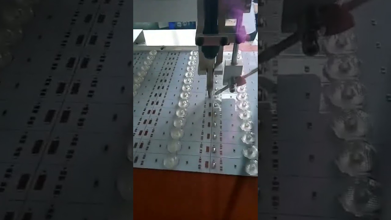 LED-moduulien juotoskone WPM-142 – Tehokas automaatiojuotos